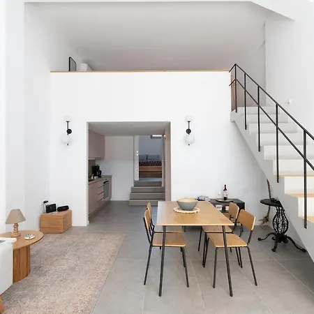 Сasa de vacaciones Square Loft *